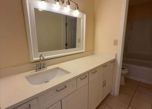Property at 3575 Oakvale Rd #303, Decatur, GA 30034, 4 beds, 2 baths