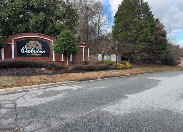 Property at 109 Oakview Club Dr, Macon, GA 31216