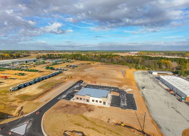 Property at 928 Veterans Pkwy N, Moultrie, GA 31788