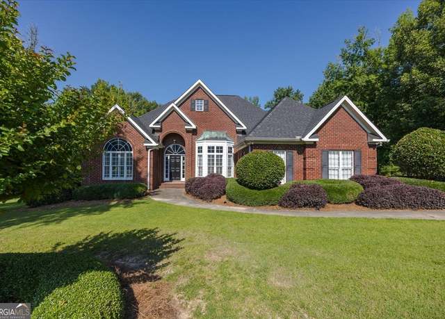 Property at 208 Troon W, Macon, GA 31210, 3 beds, 2.5 baths