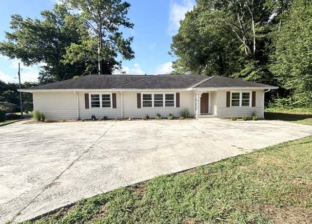Property at 605 West Girard Ave, Cedartown, GA 30125, 4 beds, 2.5 baths
