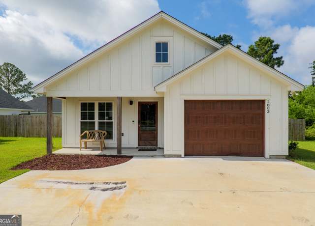 Property at 1803 Northside Dr, Valdosta, GA 31602, 3 beds, 2 baths