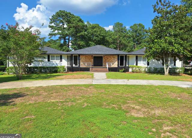 Property at 2867 Knoxville Dr, Lizella, GA 31052, 4 beds, 3.5 baths
