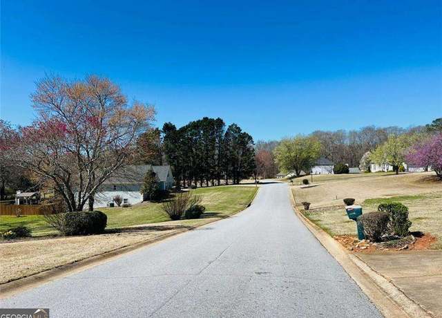 Property at 0 Crescent Dr, Newnan, GA 30265
