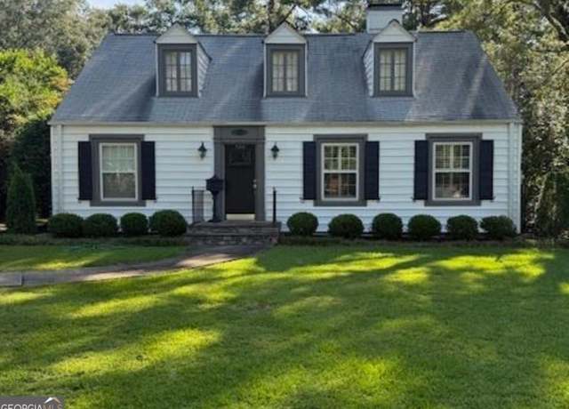 Property at 706 Maple Dr, Griffin, GA 30224, 4 beds, 2 baths
