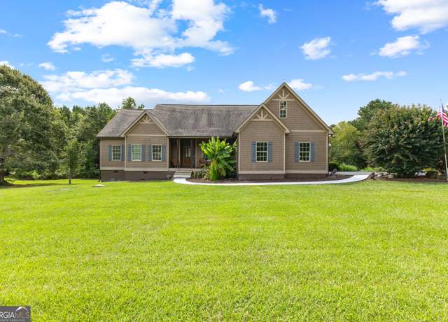 Property at 275 Lakeview Dr, Brooks, GA 30205, 4 beds, 2.5 baths