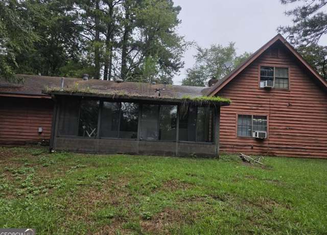 Property at 201 Leigh Dr, Ellenwood, GA 30294, 3 beds, 2 baths