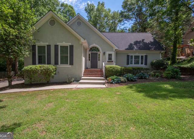 Property at 24 Overbrook Ct, Newnan, GA 30263, 3 beds, 2.5 baths