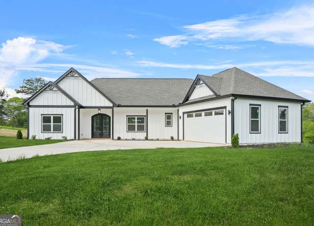 Property at 2040 Highway 197 N, Clarkesville, GA 30523, 3 beds, 2 baths