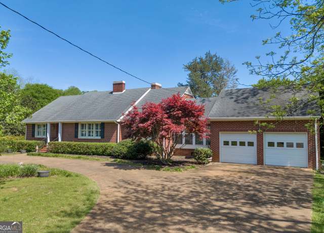 Property at 9834 Lavonia Rd, Carnesville, GA 30521, 4 beds, 2 baths