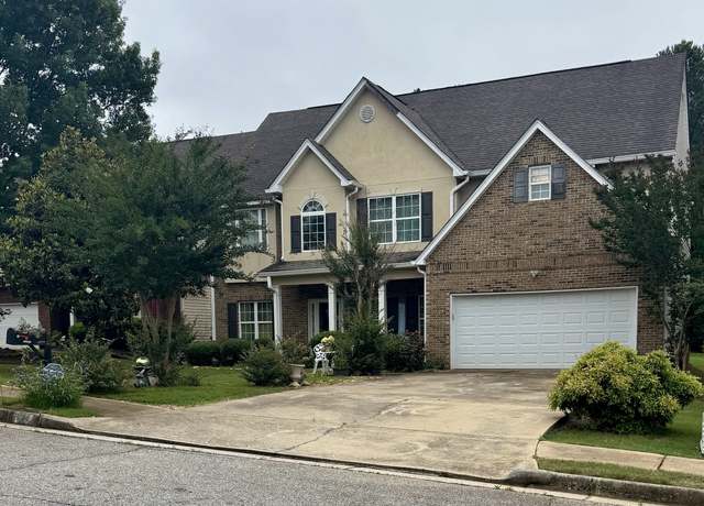 Property at 12402 Muir Field Ct, Fayetteville, GA 30215, 6 beds, 3 baths