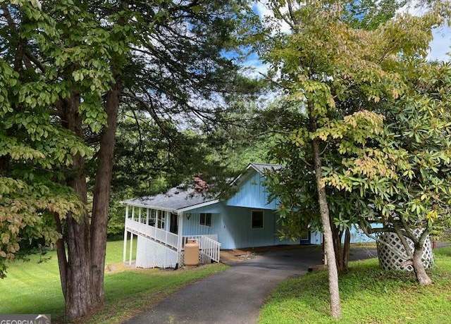 Property at 55 Chatuge Hills Dr, Hayesville, NC 28904, 2 beds, 3 baths