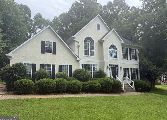 Property at 102 Cameron Pointe Dr, Lagrange, GA 30240, 5 beds, 3.5 baths