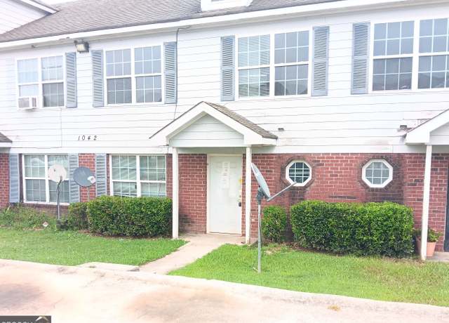Property at 1042 Wheel House Ln Unit C, Monroe, GA 30655, 3 beds, 2.5 baths