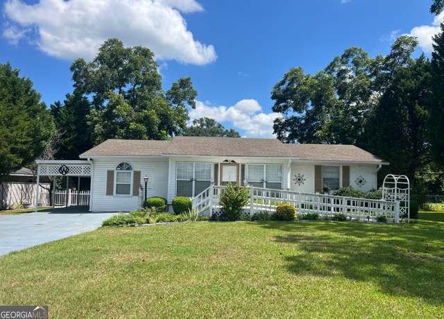 Property at 415 Riddleville Rd, Sandersville, GA 31082, 2 beds, 1.5 baths