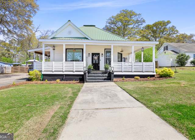 Property at 213 Johnson St, Hogansville, GA 30230, 4 beds, 2 baths