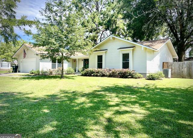 Property at 201 Lancelot Ln, Dublin, GA 31021, 4 beds, 2 baths