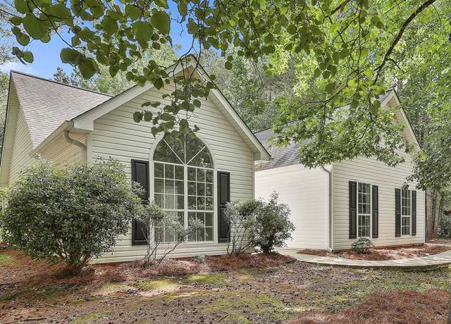 Property at 288 Winthrop Dr, Sharpsburg, GA 30277, 3 beds, 2 baths