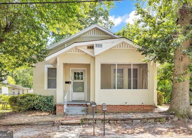Property at 1926 Howard Ave, Augusta, GA 30904, 4 beds, 3 baths