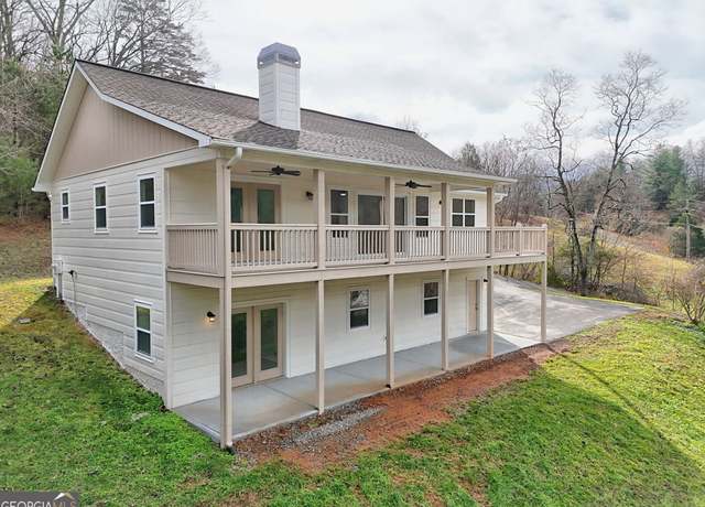 Property at 4502 Ramsay Dr, Hiawassee, GA 30546, 3 beds, 3 baths