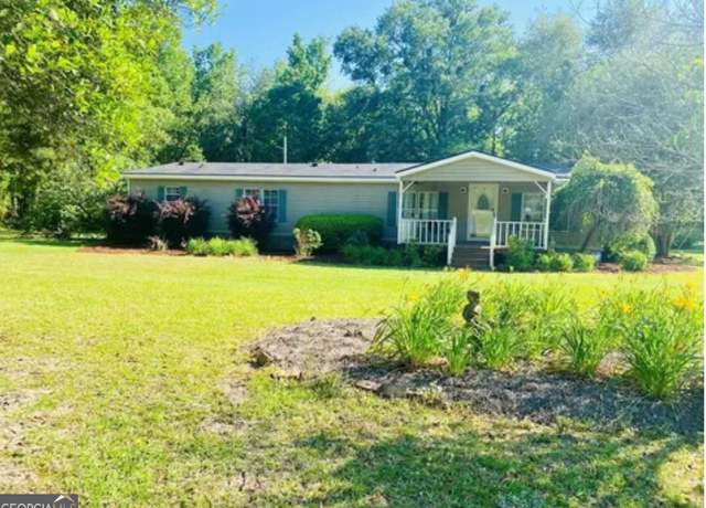 Property at 1909 Scotland Rd, Dublin, GA 31021, 3 beds, 2 baths