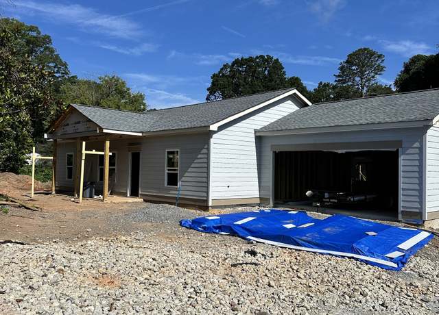 Property at 53 Clinic Rd, Tate, GA 30177, 3 beds, 2 baths