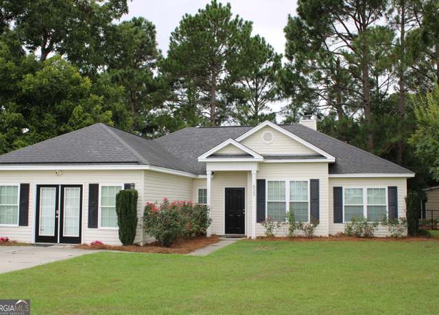 Property at 633 Hampstead Ave, Statesboro, GA 30458, 3 beds, 2 baths