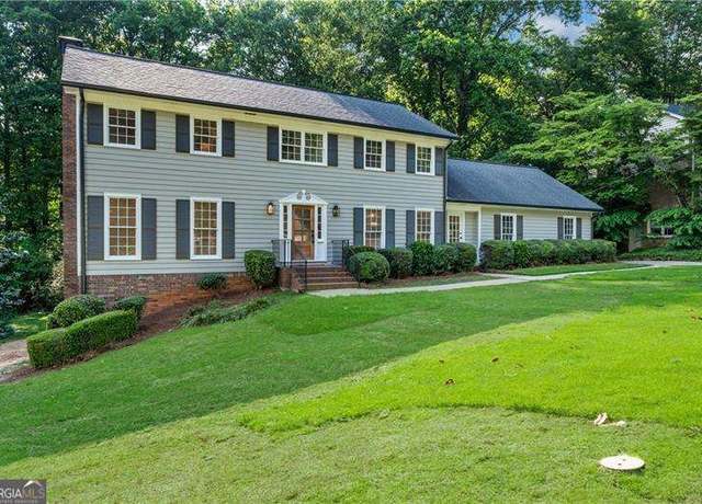 Property at 5143 Meadowlake Ln, Dunwoody, GA 30338, 5 beds, 4.5 baths