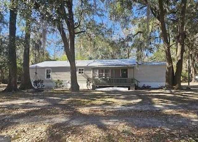 Property at 87 Oak Dr, Midway, GA 31320, 5 beds, 3 baths
