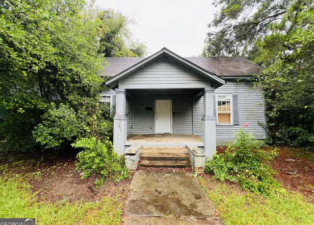 Property at 807 Peachtree St, Macon, GA 31217, 3 beds, 2 baths