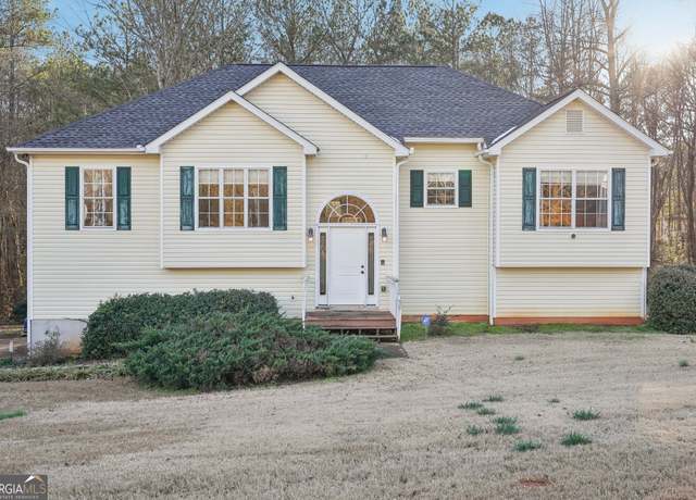Property at 718 Grove Pointe Cir, Locust Grove, GA 30248, 3 beds, 2 baths