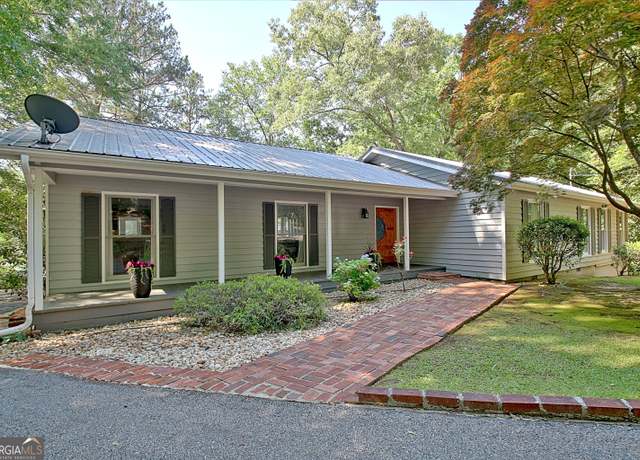 Property at 1693 Quail Hollow Dr, Hamilton, GA 31811, 3 beds, 3 baths