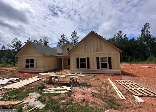 Property at 213 Perkins Place Dr, Hogansville, GA 30230, 4 beds, 2 baths