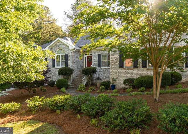 Property at 17 Hampton Way, Carrollton, GA 30116, 6 beds, 4.5 baths