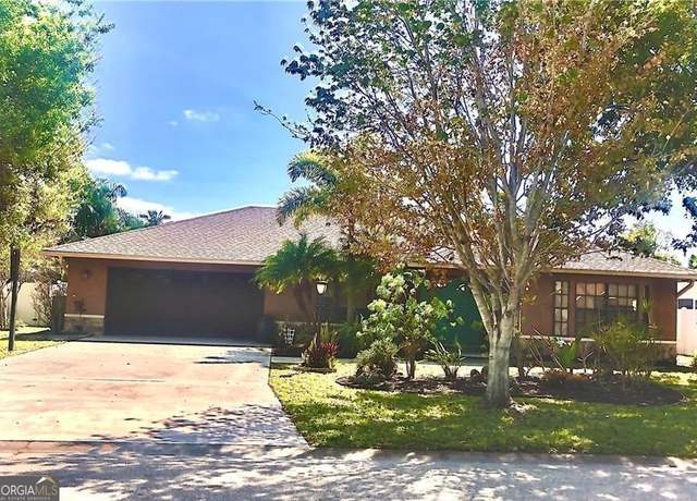 Property at 631 Astarias Cir, Fort Myers, FL 33919, 3 beds, 2.5 baths