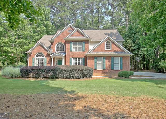 Property at 185 Newfield Dr, Tyrone, GA 30290, 5 beds, 3 baths