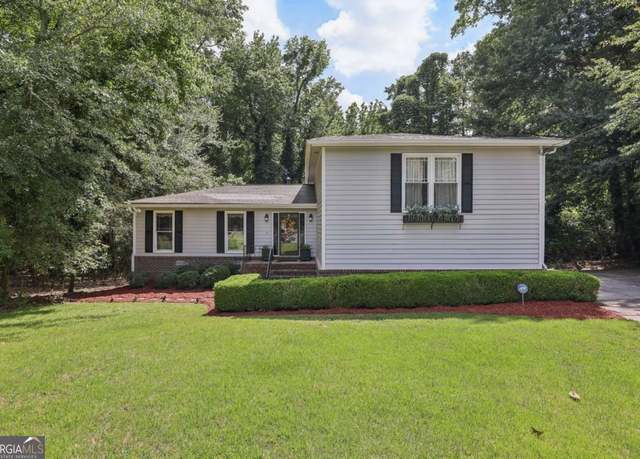 Property at 1487 W Bend Creek Ct, Atlanta, GA 30338, 3 beds, 2.5 baths