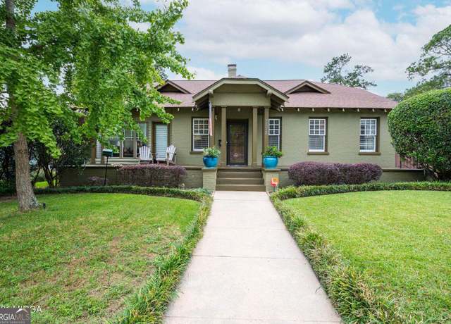 Property at 3378 Ridge Ave, Macon, GA 31204, 3 beds, 2 baths