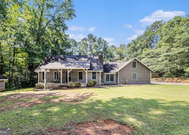 Property at 588 Sleepy Hollow Rd, Powder Springs, GA 30127, 3 beds, 2 baths