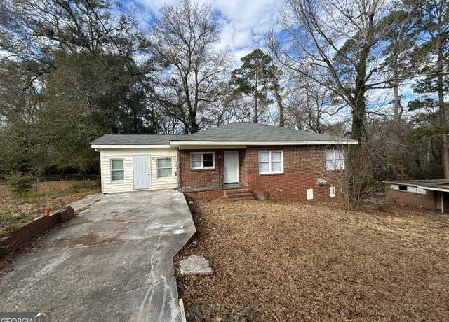 Property at 2146 Melton Ave, Macon, GA 31217, 4 beds, 2.5 baths