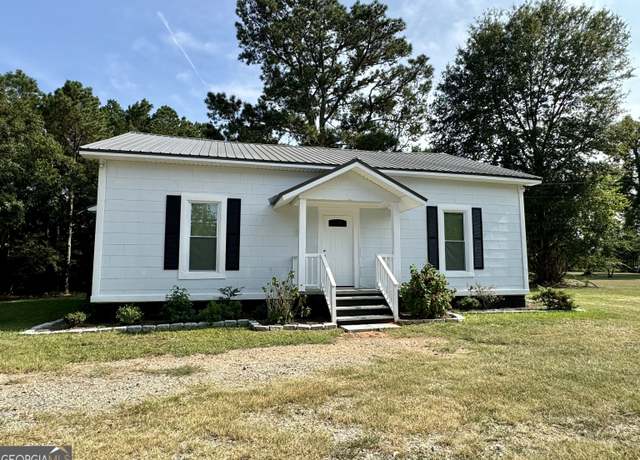 Property at 1571 E Broad St, Greensboro, GA 30642, 2 beds, 1 bath