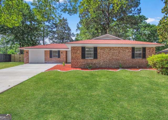 Property at 703 Madison Dr, Hinesville, GA 31313, 3 beds, 2 baths