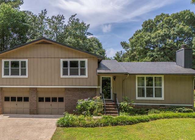 Property at 70 Plymouth Ln, Carrollton, GA 30117, 3 beds, 2 baths