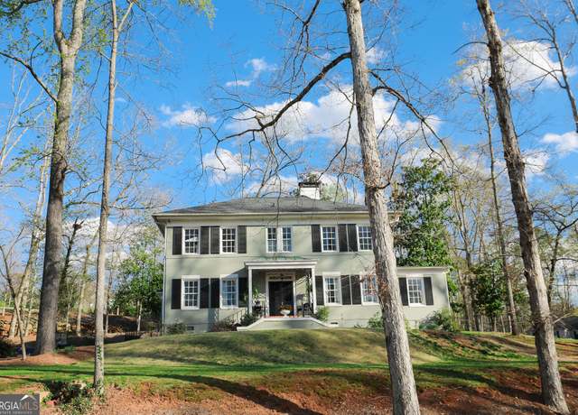Property at 131 Woodbine Cir, Newnan, GA 30263, 4 beds, 3.5 baths