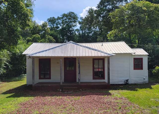 Property at 810 Jackson St, Milledgeville, GA 31061, 2 beds, 1 bath