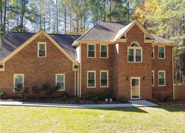 Property at 105 Queens Gate, Fayetteville, GA 30215, 5 beds, 2.5 baths