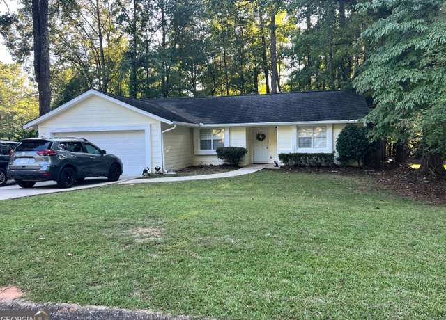 Property at 303 Tamarac Trl, Peachtree City, GA 30269, 3 beds, 2 baths