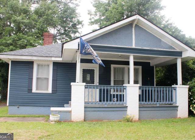 Property at 221 Greenville St, Newnan, GA 30263, 2 beds, 1 bath