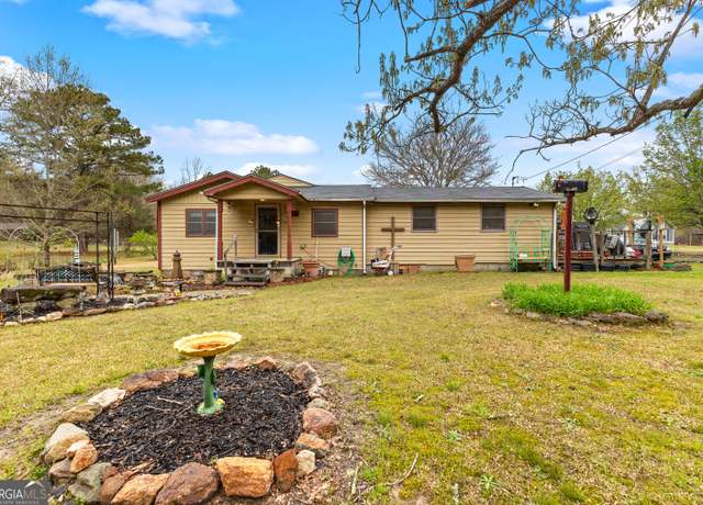 Property at 3778 Highway 54, Senoia, GA 30276, 3 beds, 2 baths