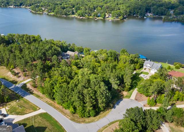 Property at 103 Free Bridge Ct, Hodges, SC 29653